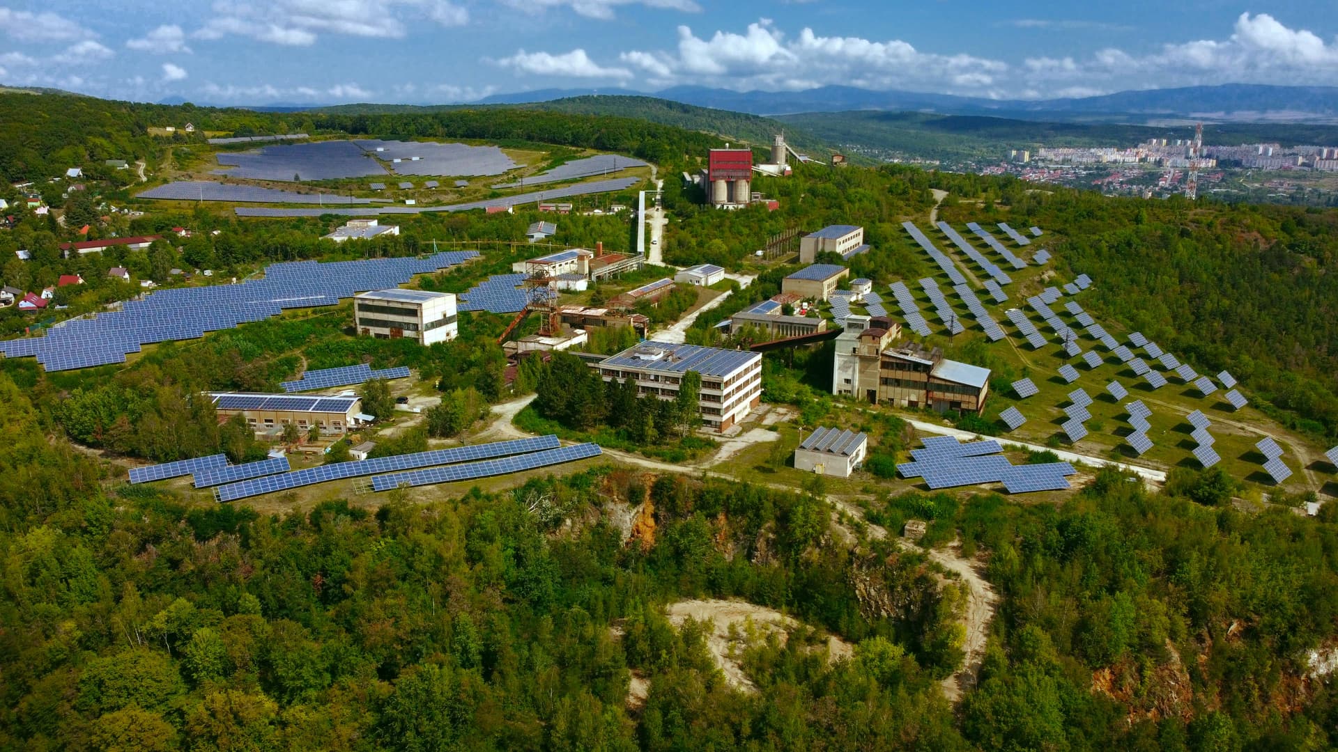 Groene energie — zonnepanelen en batterijopslag